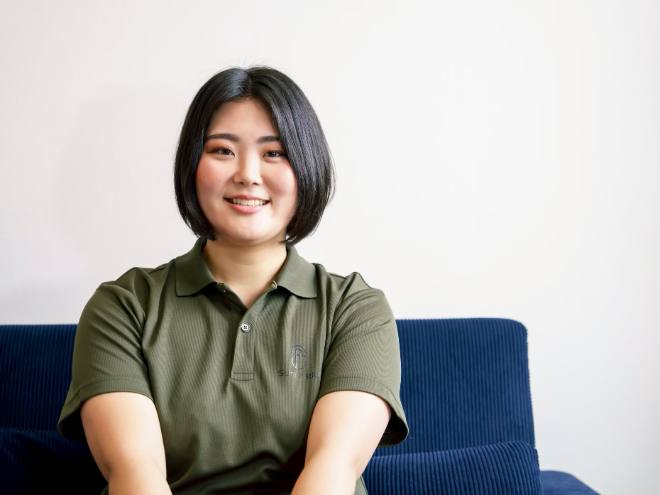 サムフィールドの女性社員